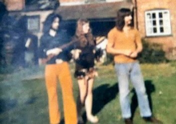 Stuart 'Mac' McDonald - Bass Player